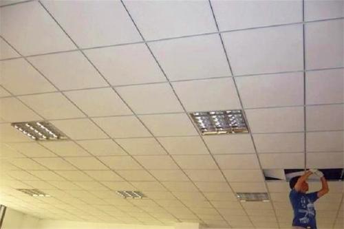 方木紋鋁扣板-淺木紋鋁扣板-木紋鋁板和木紋鋁扣板的區別