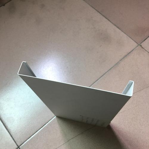 鋁扣板直角吊頂-鋁扣板吊頂直角好還是斜角好-鋁扣板斜邊直角與直角直邊