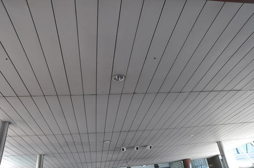 鋁扣板長形-深圳鋁扣板廠家這就來告訴你