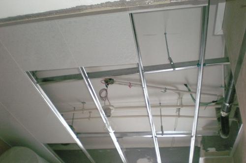 鋁扣板吊頂驗收標準-吊頂鋁扣板驗收問題