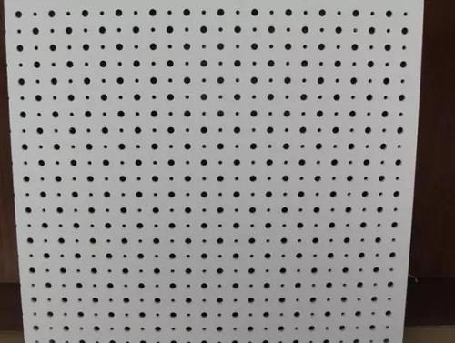 鋁扣板材質有幾種-聽鋁扣板生產廠家分析這幾種