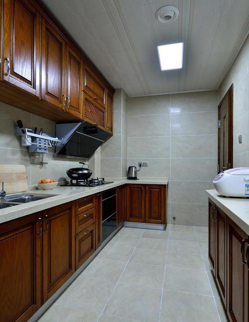 中式廚房鋁扣板吊頂-新中式餐廳吊頂常見原材料