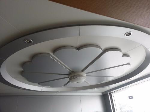 木紋格柵鋁扣板-木紋鋁格柵鋁扣板-木紋鋁扣板規格