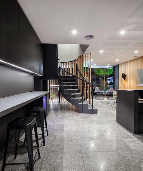 鋁扣板房間吊頂效果圖-臥室鋁扣板吊頂怎么裝