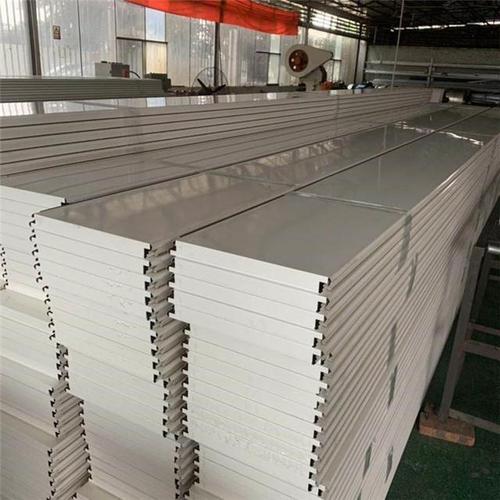 鋁扣板的優勢-佛山鋁天花廠家淺談金屬鋁天花的優勢