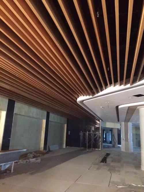 方木紋鋁扣板-淺木紋鋁扣板-木紋鋁板和木紋鋁扣板的區別