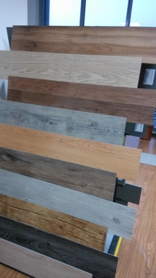 鋁扣板地板-聽鋁扣板生產廠家分析一把