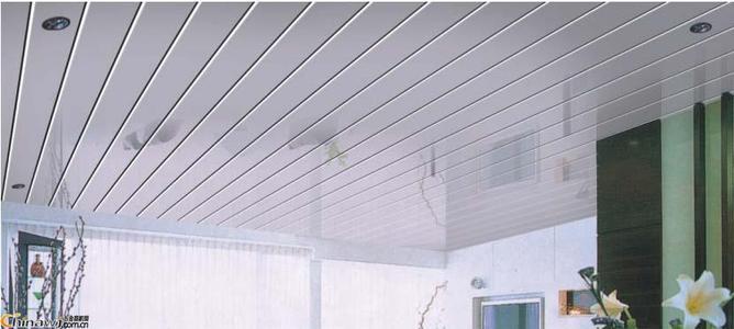 鋁扣板高低吊頂-衛生間鋁扣板吊頂廠家來講幾點