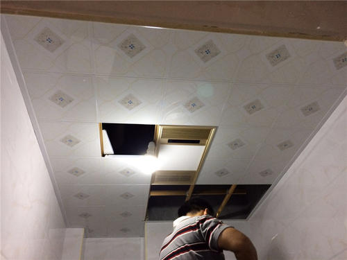 廚房天花用鋁扣板-跟著廚房鋁扣板吊頂廠家看看廚房平面型吊頂怎么樣