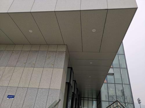 室外鋁扣板鋁板-鋁板吊頂可裝吸頂燈