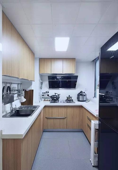 墻面鋁扣板的缺點-鋁扣板批發廠家講講準備鋁扣板吊頂的這些事