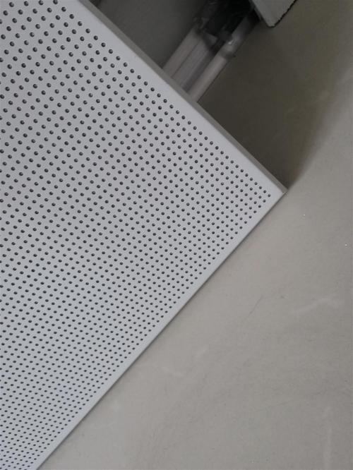 杭州吊頂鋁扣板-廣州廠家告訴你選工裝鋁扣板什么最重要