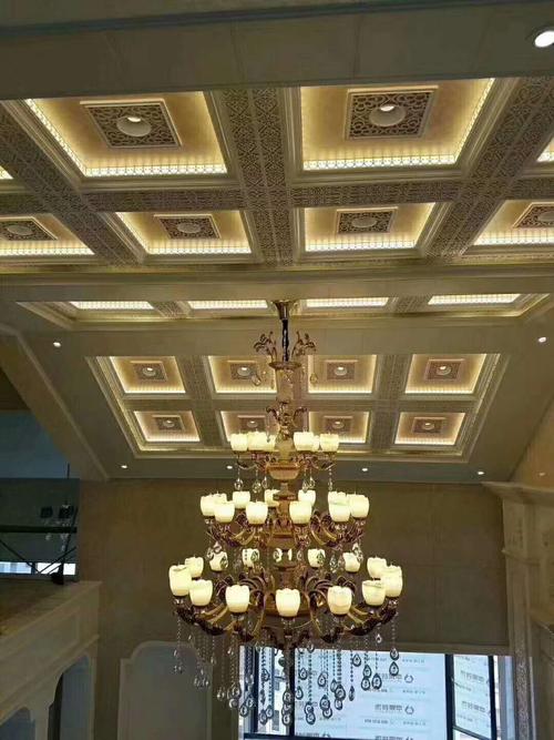 室內集成吊頂材料-室內鋁扣板廠家講吊頂這種常用的裝飾方法