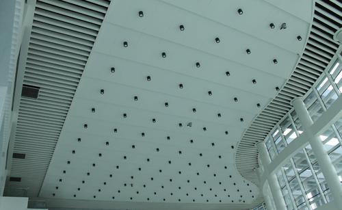 氟碳輥噴涂鋁單板-鋁單板幕墻效果怎么樣