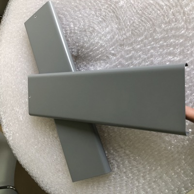 灰色鋁扣板飾面-灰色墻面配什么顏色鋁扣板-墻面灰色鋁扣板配什么