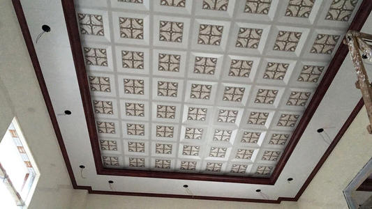 客廳集成吊頂廠家-客廳鋁扣板吊頂廠家告訴你客廳裝飾一定要避免這些誤區