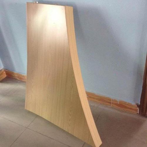 室內集成吊頂批發廠家-集成吊頂比傳統吊頂能打