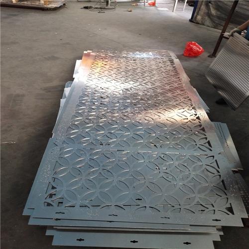 昆明生產鋁扣板的廠家-生產鋁方通的廠家