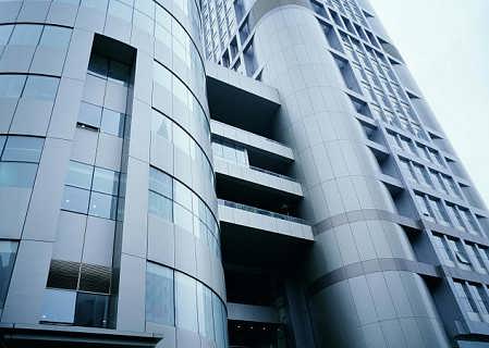 氟碳鋁單板幕墻天花生產廠-鋁單板幕墻效果怎么樣