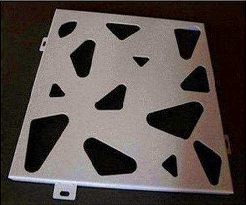 雕花太原鋁單板-何時撕下鋁單板幕墻的原膜是個關鍵點