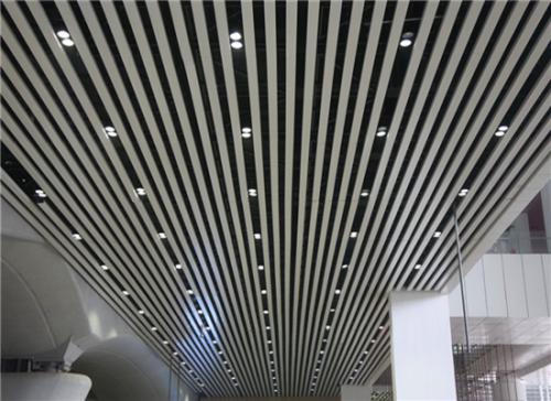 鋁方通厚度多少錢-鋁扣板批發廠家講講集成鋁扣板吊頂多少錢