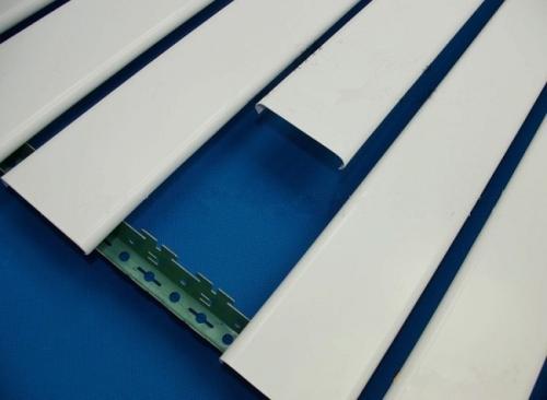 條形鋁扣板單價-鋁扣板輔料購買注意什么