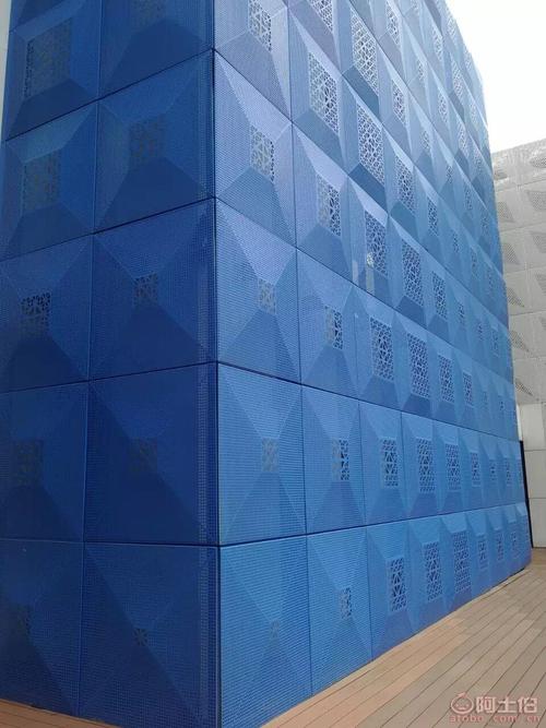 沖孔武漢鋁單板-沖孔鋁單板的常規規格有什么及其其優點和用途