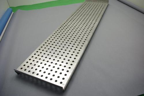 供應鋁扣板-不同區域的300*300鋁扣板怎么選購