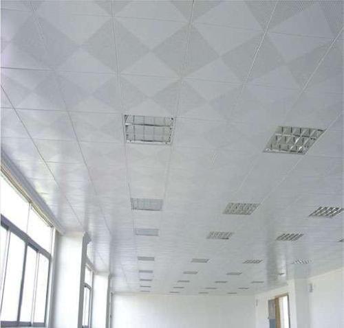 600鋁扣板天花-鋁扣板生產廠家講講沖孔鋁扣板規格尺寸這些事