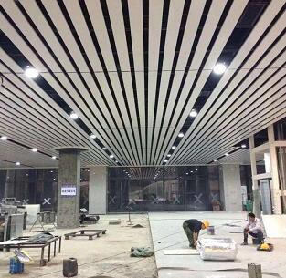 鋁制鋁扣板多少錢-鋁扣板批發廠家講講集成鋁扣板吊頂多少錢