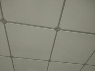 吊頂鋁扣板花型-佛山鋁天花廠家講解衛生間鋁天花吊頂用什么類型好