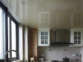 吊頂是pvc好還是鋁扣板好-聽廣西家裝天花鋁扣板廠家分析廚房是吊頂好還是刷墻好