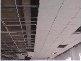 條形鋁扣板有哪些尺寸-跟著工程鋁扣板生產廠家看看幕墻鋁單板規格尺寸－佛山美利龍