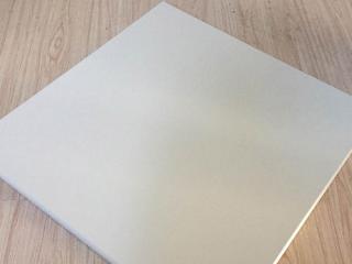 工程鋁扣板吊頂單價-工程鋁扣板生產廠家問鋁天花板吊頂種類有哪些