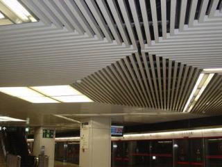 集成吊頂內高多少-客廳集成吊頂廠家這個是重點