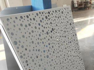 裝飾材料鋁扣板價格-鋁扣板吊頂如何裝飾