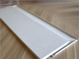 鋁扣板吊頂選擇方形還是長條形-廣州鋁天花廠家來告訴你集成吊頂鋁扣板怎么拆